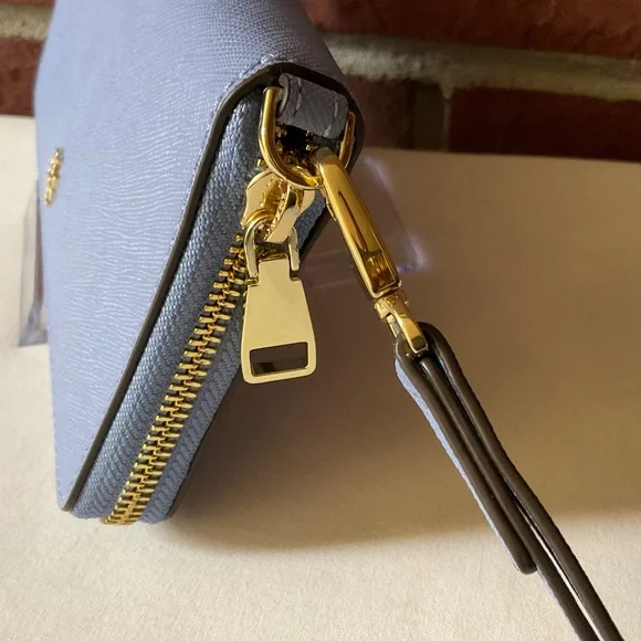 Tory Burch Robinson Leather Continental Wallet Wristlet Passport Organizer NWOT - Picture 2 of 16